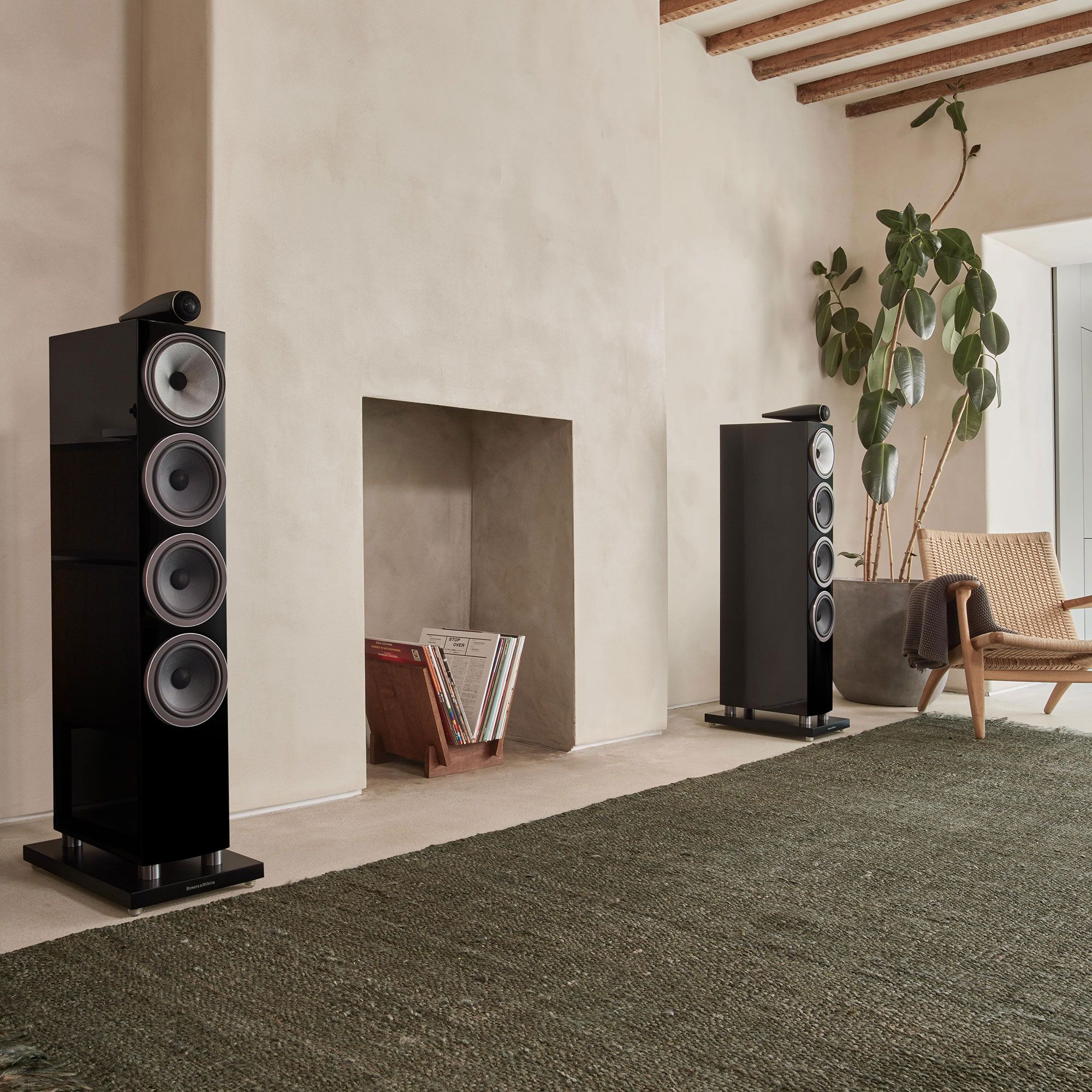Bowers & Wilkins 702 S3 Glossy Black напольная АС