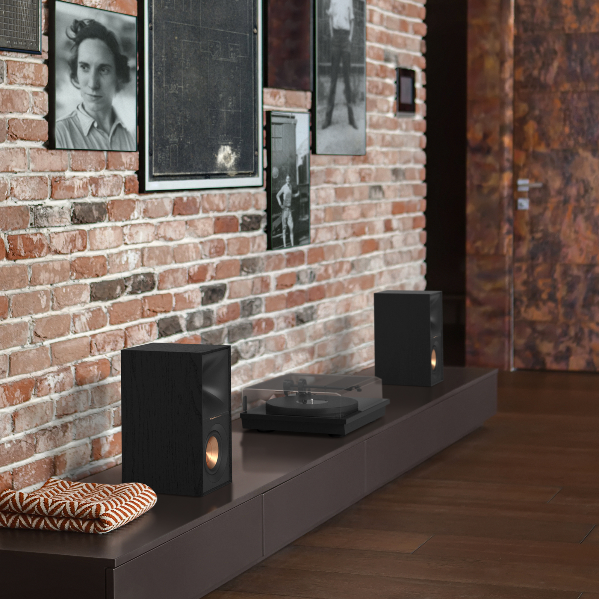 Klipsch R-40M Black Полочная акустика
