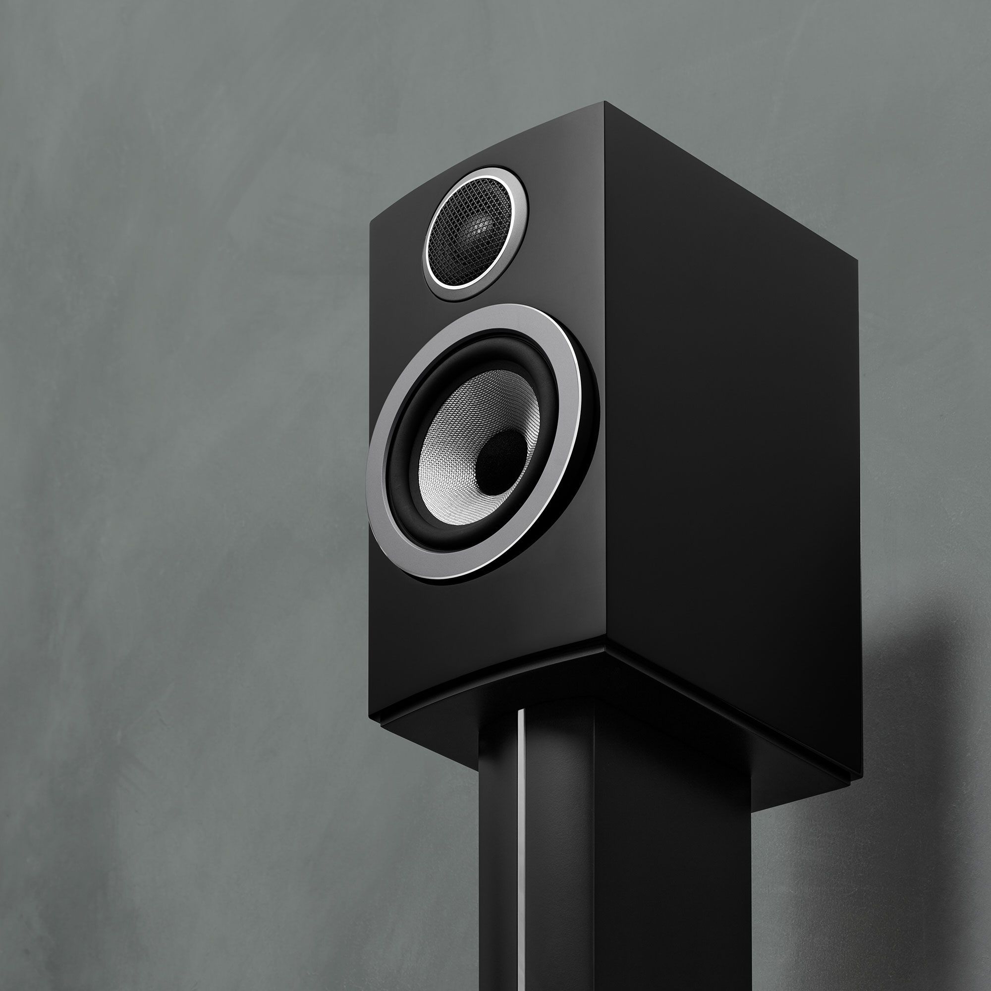 Bowers & Wilkins 707 S3 Glossy Black полочная АС