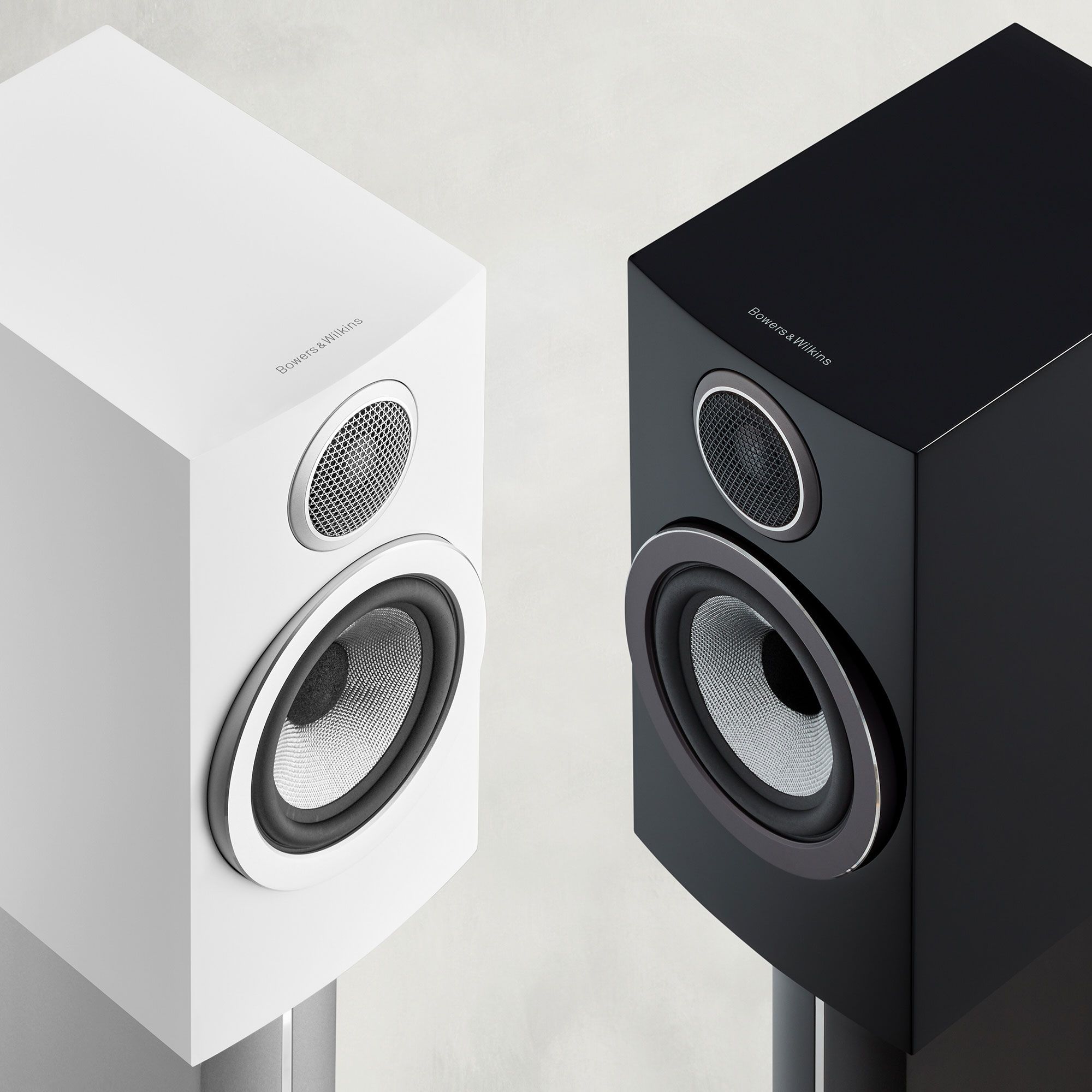 Bowers & Wilkins 707 S3 Glossy Black полочная АС