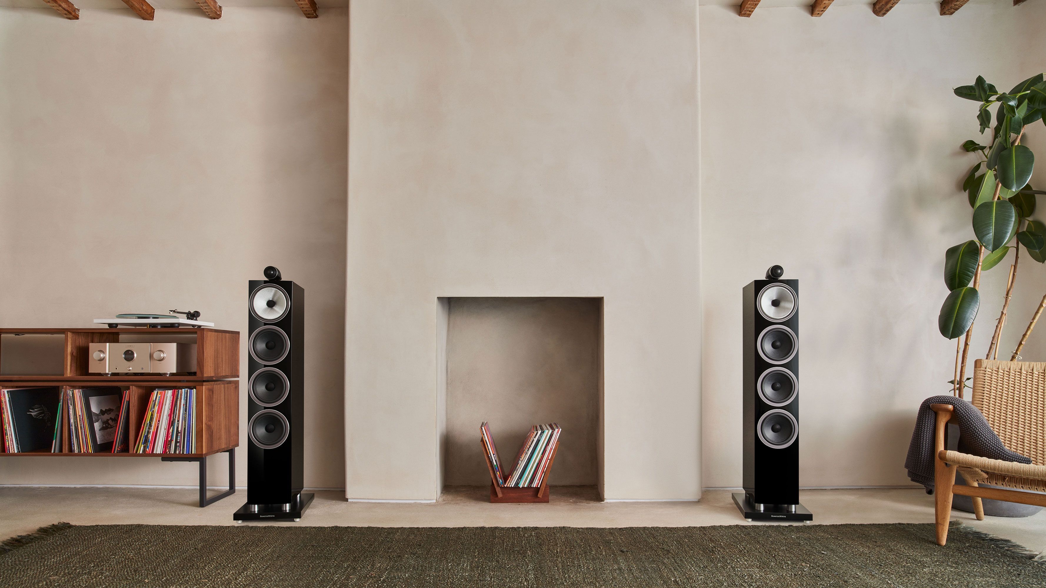 Bowers & Wilkins 702 S3 Glossy Black напольная АС