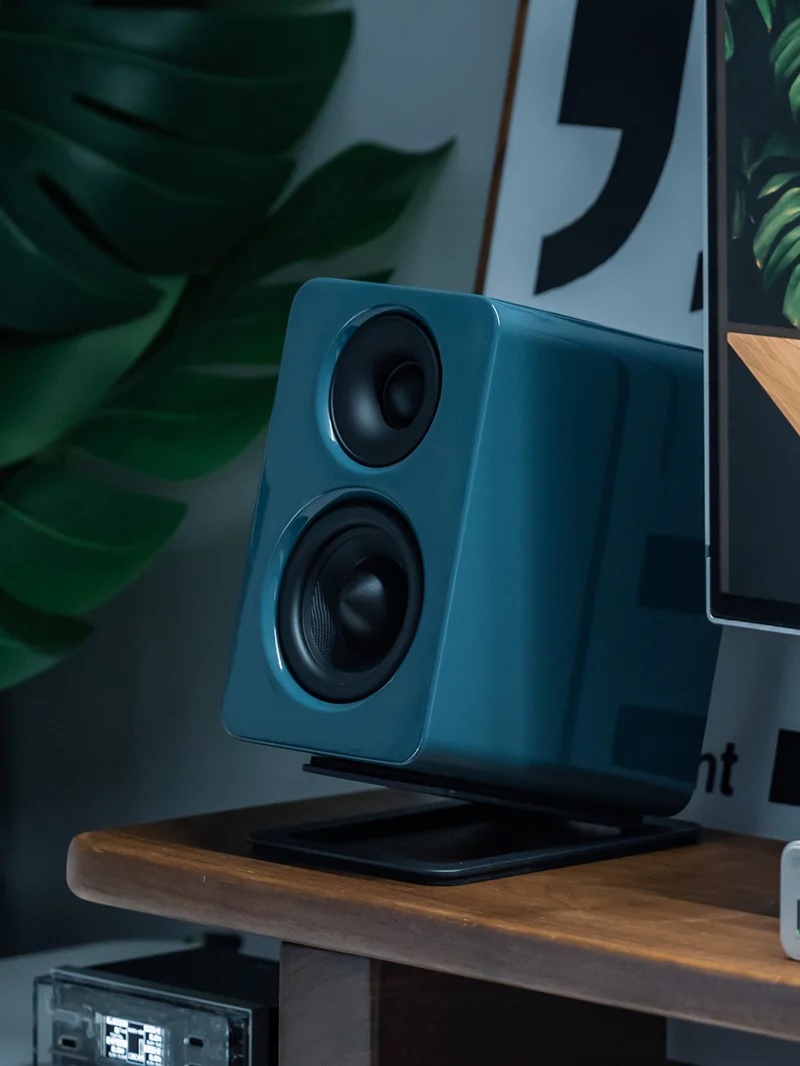 Активная полочные колонки Jamo C705PA MKII Gloss Blue