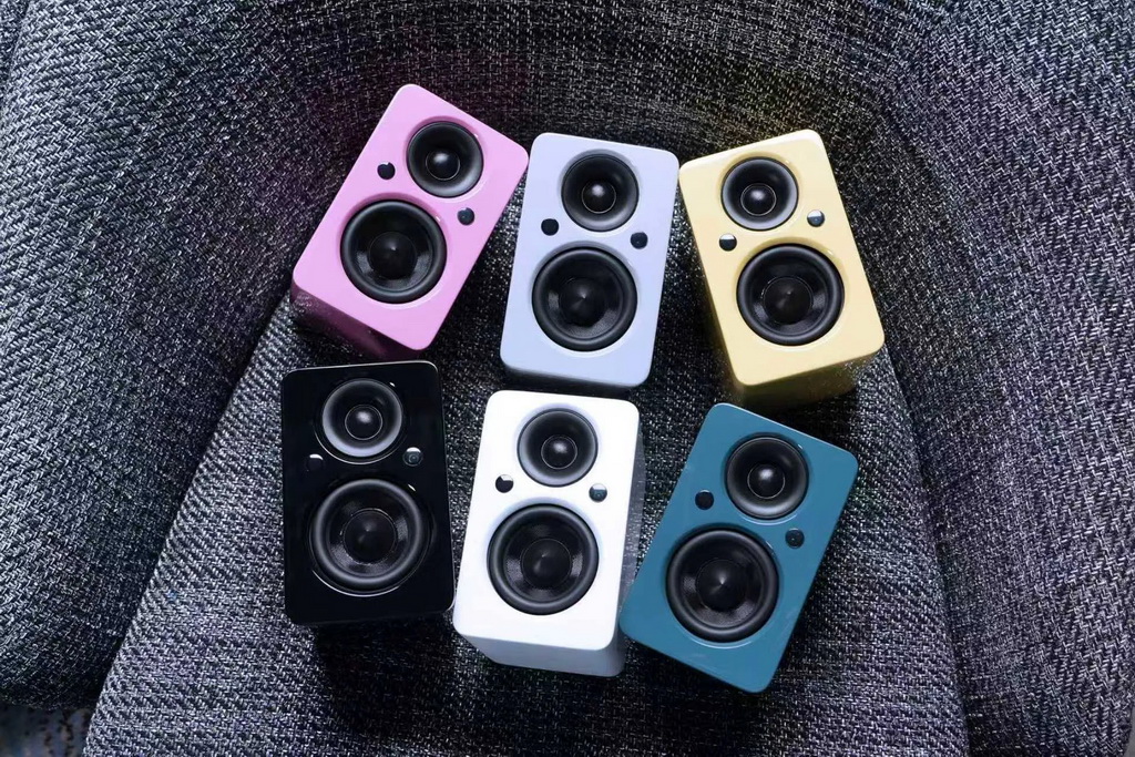Активная полочные колонки Jamo Mini MKII Gloss Pink