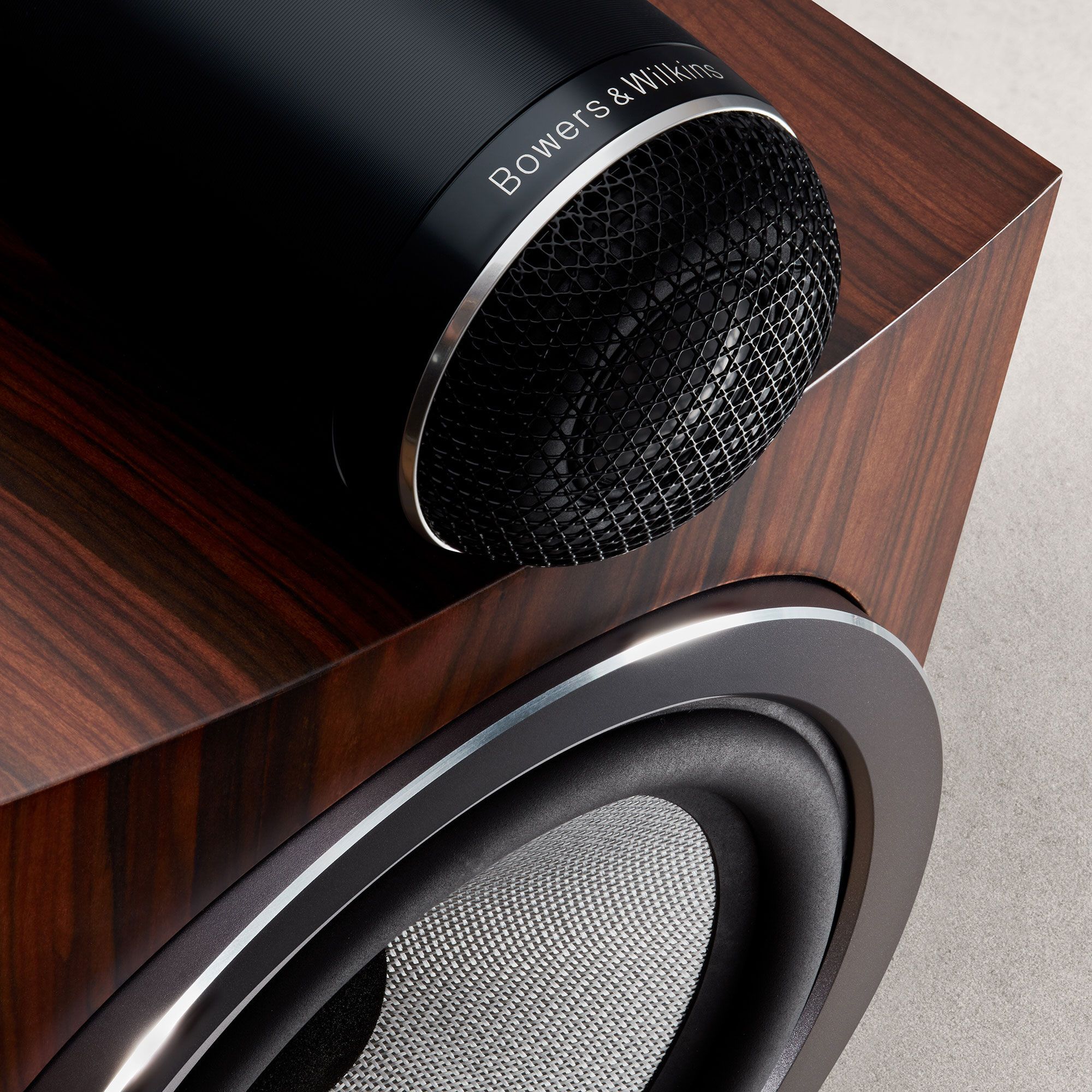 Bowers & Wilkins 705 S3 Mocha полочная АС