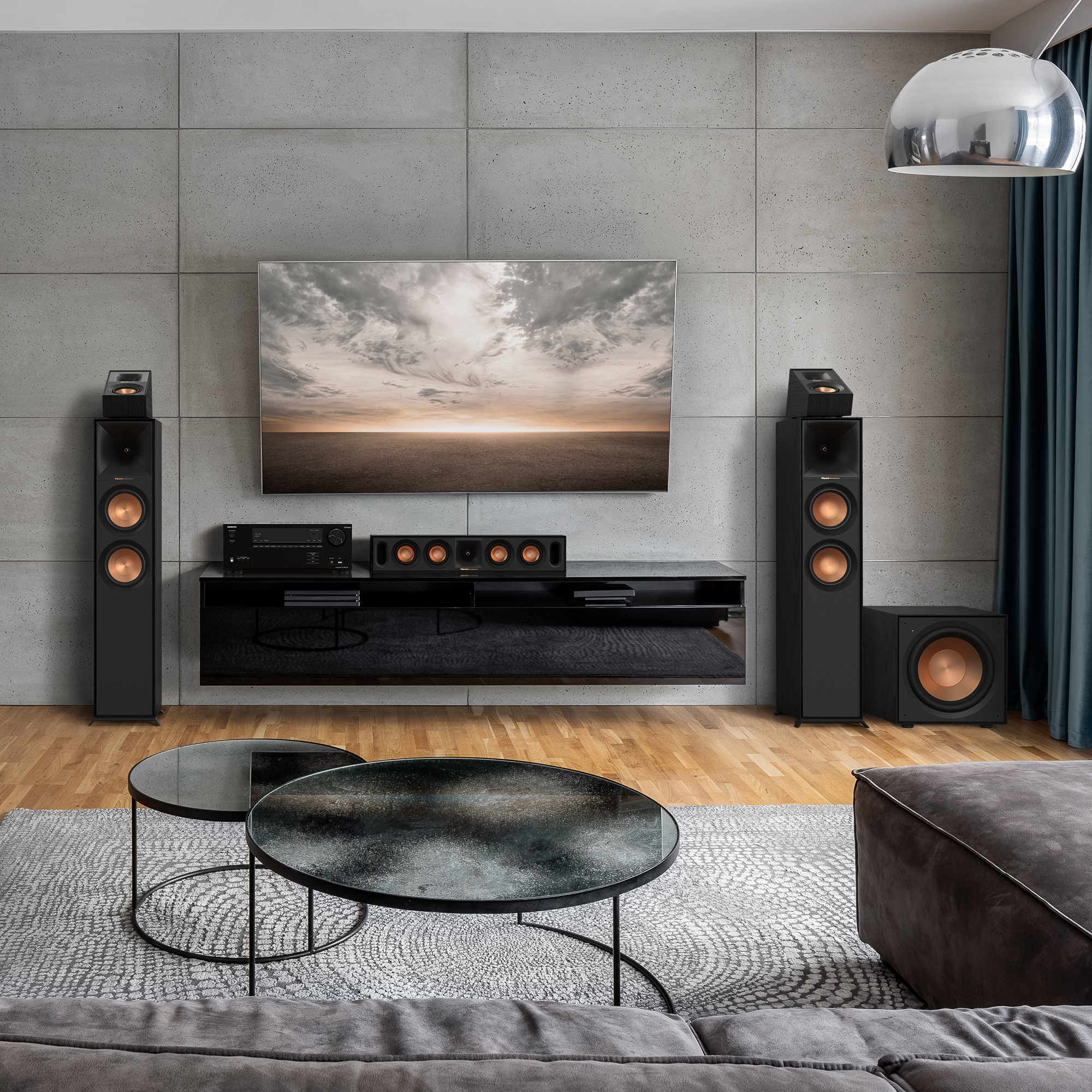 Напольная акустика Klipsch R-600F чёрного цвета