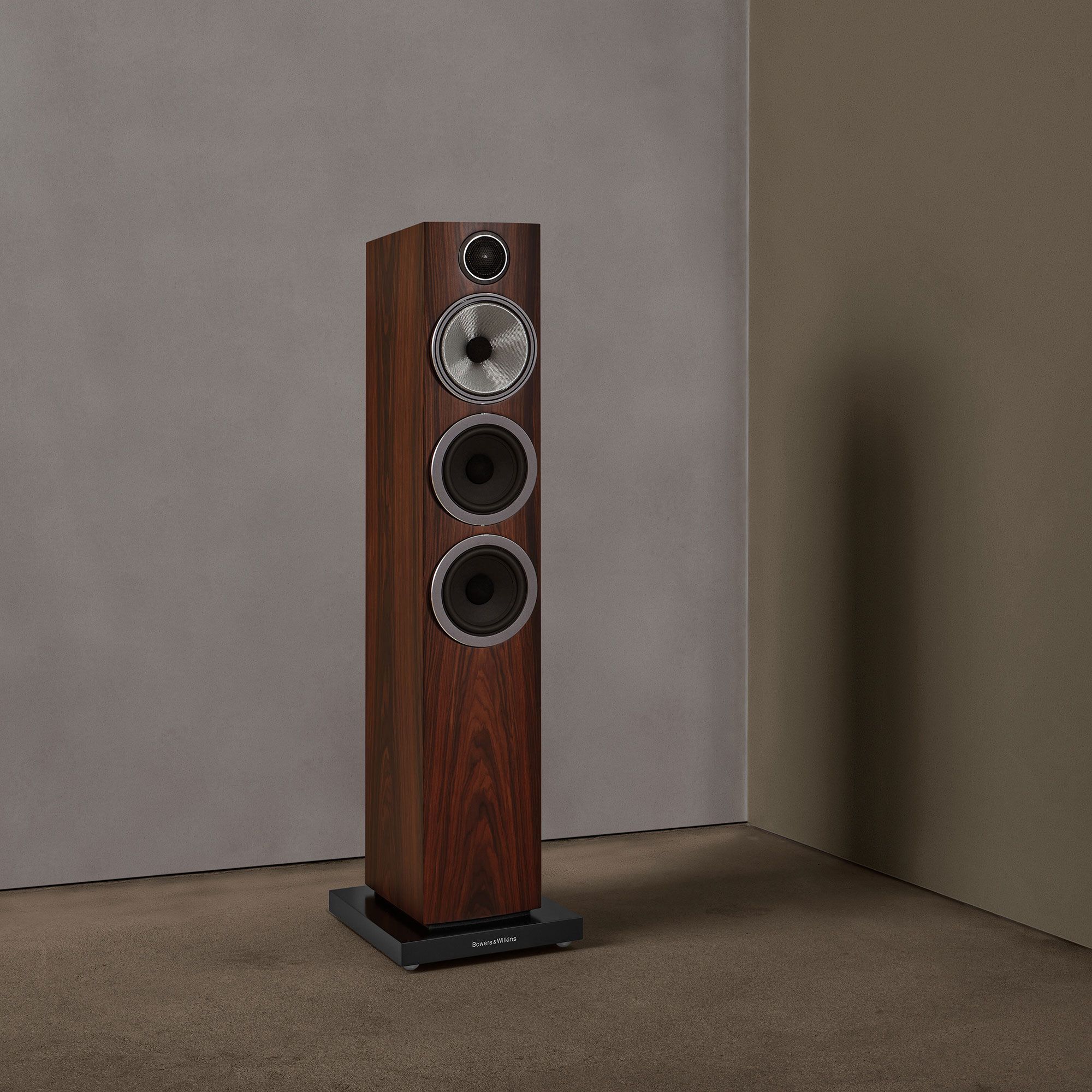 Bowers & Wilkins 704 S3 Mocha напольная АС